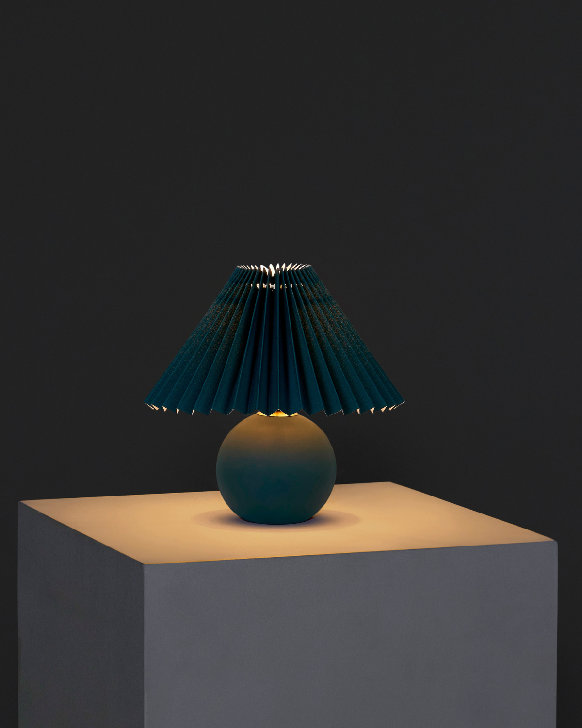 Serena Modern Table Lamp